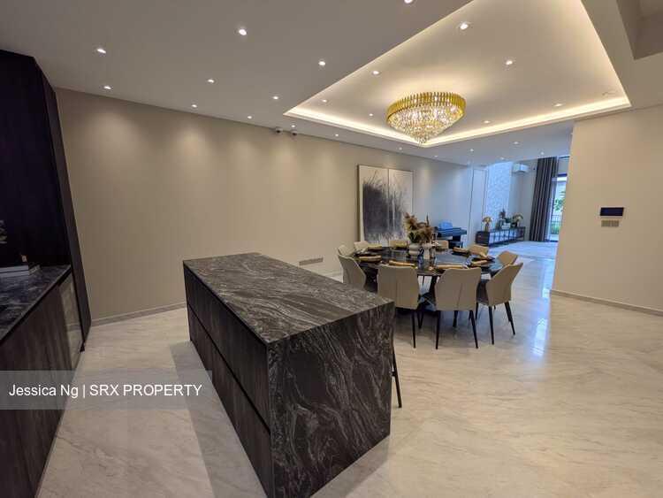 Shrewsbury Road (D11), Terrace #564235891